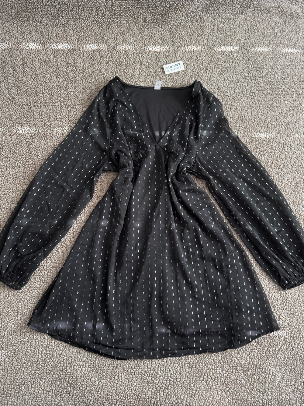 Old Navy Swiss Dot V-Neck Mini Dress ✨New